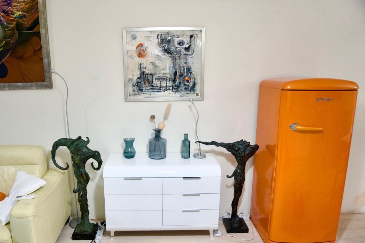 Panoramic Art Apartment With Jacuzzi Balatonlelle Luaran gambar