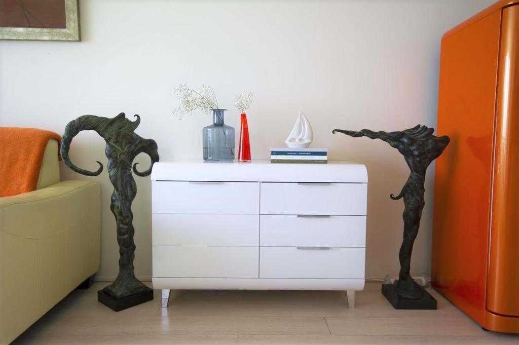 Panoramic Art Apartment With Jacuzzi Balatonlelle Luaran gambar