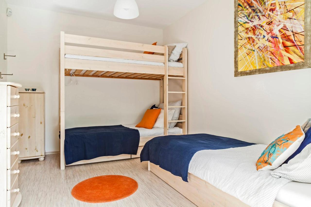 Panoramic Art Apartment With Jacuzzi Balatonlelle Luaran gambar