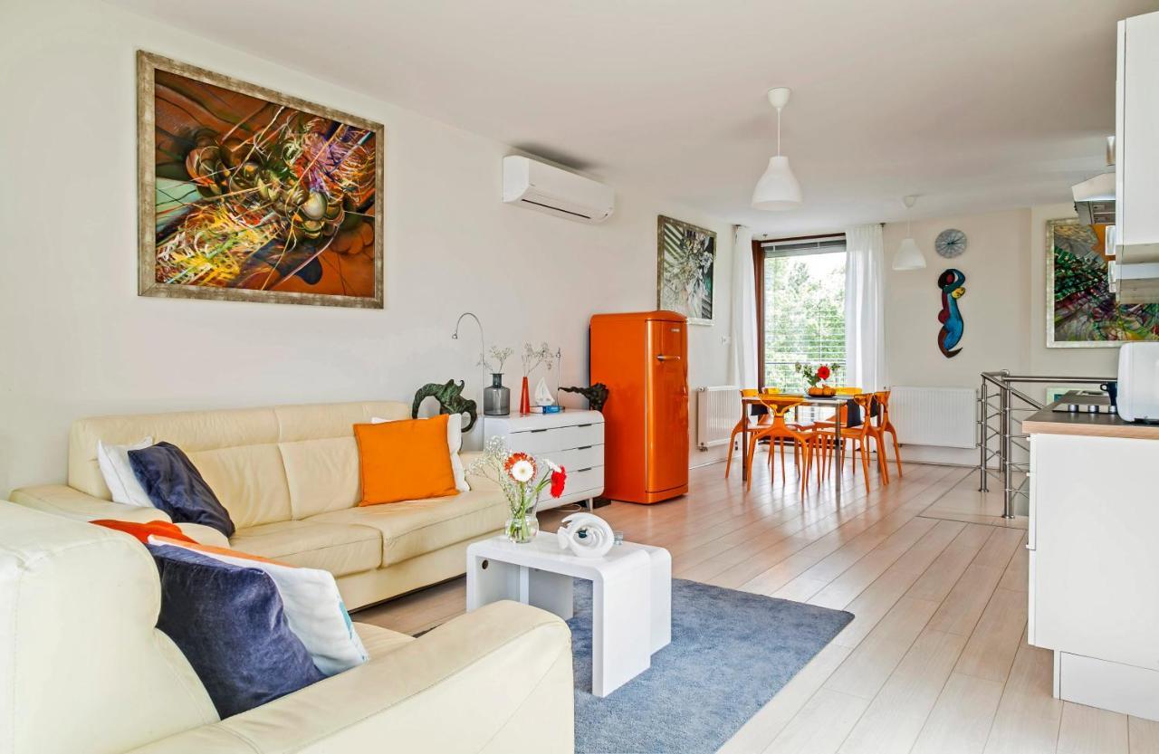Panoramic Art Apartment With Jacuzzi Balatonlelle Luaran gambar