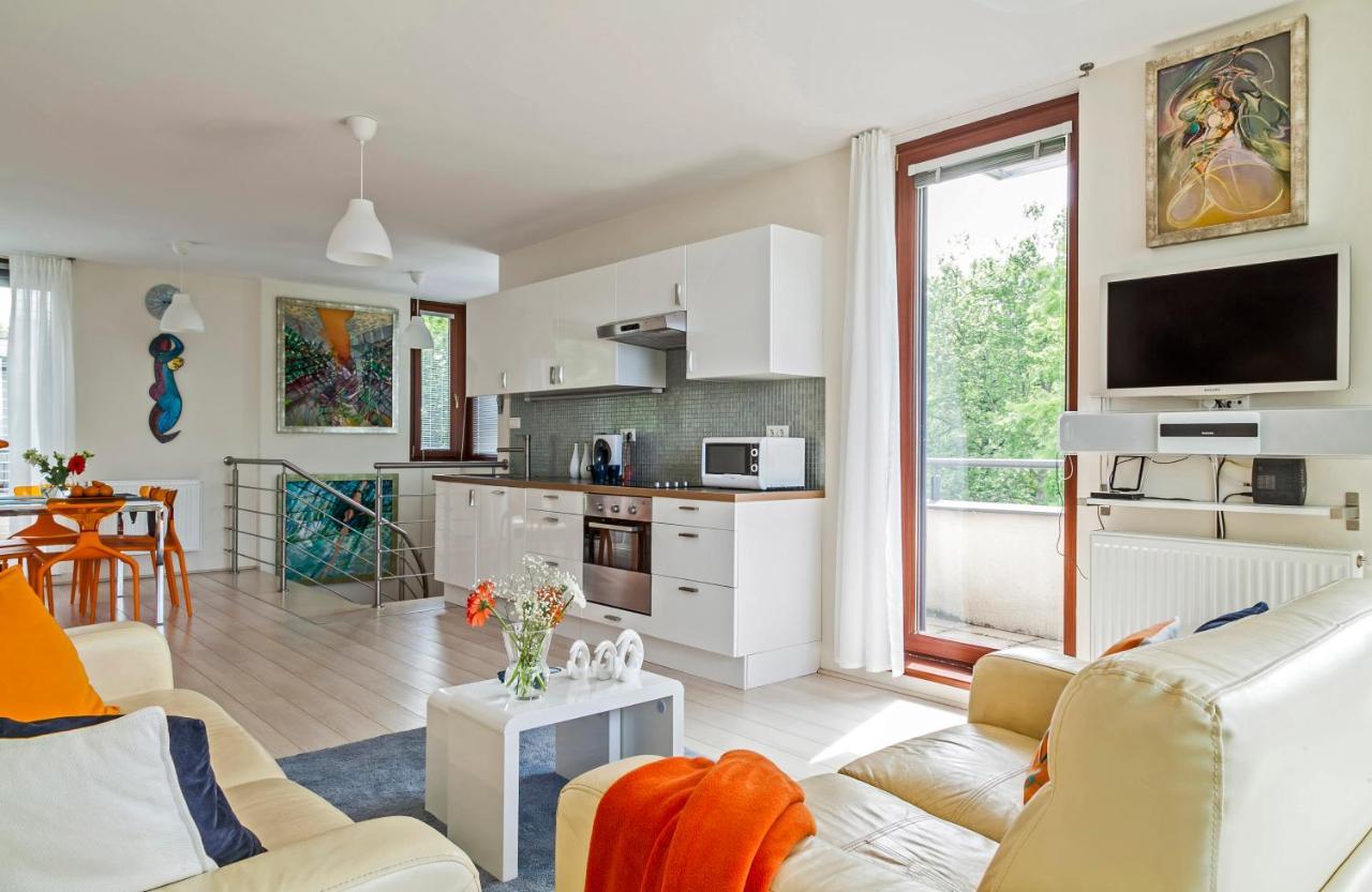 Panoramic Art Apartment With Jacuzzi Balatonlelle Luaran gambar