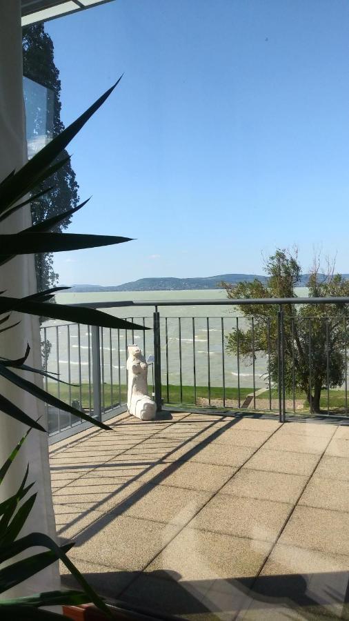 Panoramic Art Apartment With Jacuzzi Balatonlelle Luaran gambar